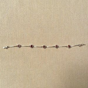 Sterling silver bracelet with genuine garnets